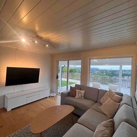 House In West With View And Hot Tub Tatil Evi *