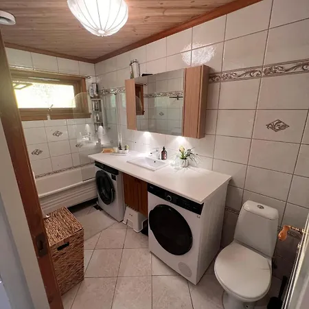 House In West With View And Hot Tub ברגן