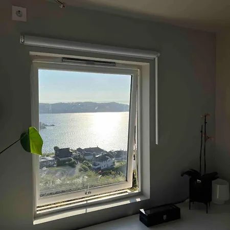 House In West With View And Hot Tub * ברגן